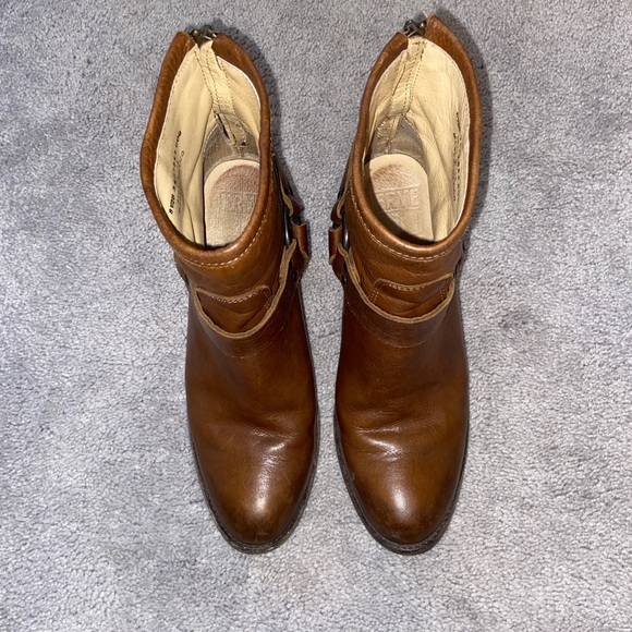 Frye Booties 8.5 - Picture 4 of 9